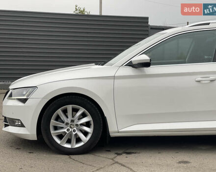 Белый Шкода Суперб, объемом двигателя 2 л и пробегом 254 тыс. км за 15800 $, фото 15 на Automoto.ua