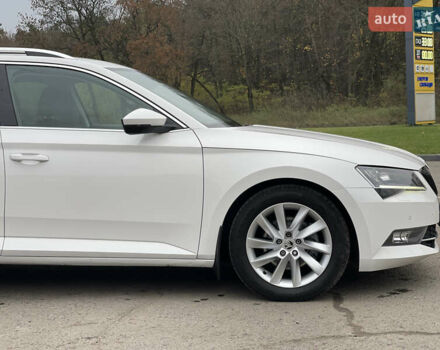 Белый Шкода Суперб, объемом двигателя 2 л и пробегом 254 тыс. км за 15800 $, фото 12 на Automoto.ua