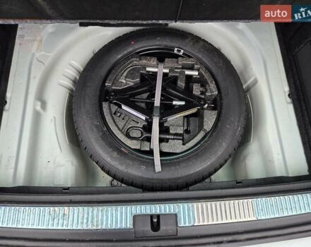 Білий Шкода Суперб, об'ємом двигуна 2 л та пробігом 288 тис. км за 15999 $, фото 28 на Automoto.ua