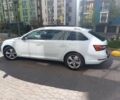 Белый Шкода Суперб, объемом двигателя 1.6 л и пробегом 235 тыс. км за 16000 $, фото 2 на Automoto.ua