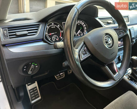 Белый Шкода Суперб, объемом двигателя 1.97 л и пробегом 163 тыс. км за 19500 $, фото 24 на Automoto.ua