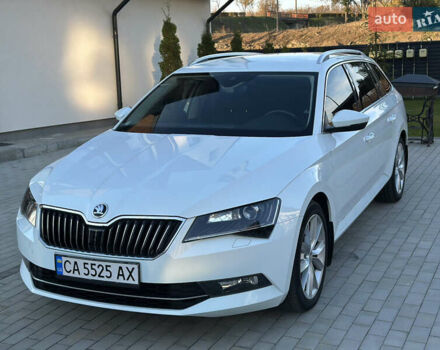 Белый Шкода Суперб, объемом двигателя 1.97 л и пробегом 225 тыс. км за 17800 $, фото 2 на Automoto.ua