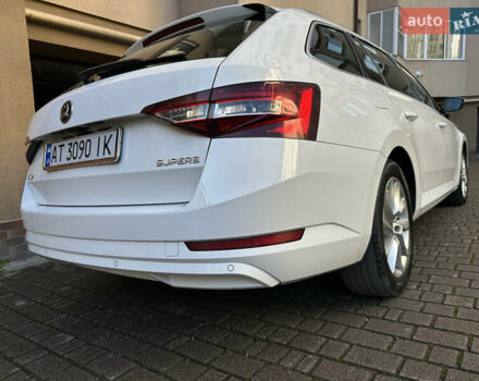 Белый Шкода Суперб, объемом двигателя 1.97 л и пробегом 163 тыс. км за 19500 $, фото 74 на Automoto.ua