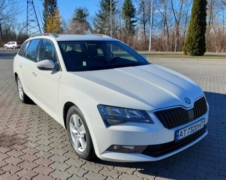 Білий Шкода Суперб, об'ємом двигуна 1.6 л та пробігом 200 тис. км за 12800 $, фото 3 на Automoto.ua