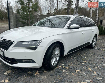 Белый Шкода Суперб, объемом двигателя 1.97 л и пробегом 258 тыс. км за 14800 $, фото 7 на Automoto.ua