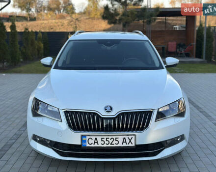 Белый Шкода Суперб, объемом двигателя 1.97 л и пробегом 225 тыс. км за 17800 $, фото 3 на Automoto.ua