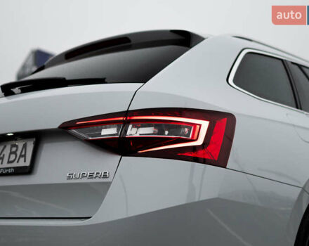 Білий Шкода Суперб, об'ємом двигуна 1.97 л та пробігом 327 тис. км за 17000 $, фото 66 на Automoto.ua