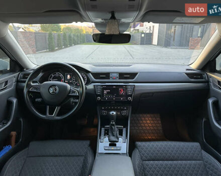 Белый Шкода Суперб, объемом двигателя 1.97 л и пробегом 225 тыс. км за 17800 $, фото 44 на Automoto.ua