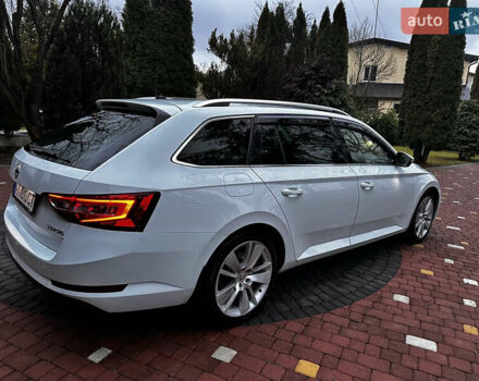 Белый Шкода Суперб, объемом двигателя 2 л и пробегом 250 тыс. км за 13900 $, фото 10 на Automoto.ua