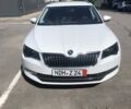 Белый Шкода Суперб, объемом двигателя 2 л и пробегом 180 тыс. км за 15300 $, фото 1 на Automoto.ua