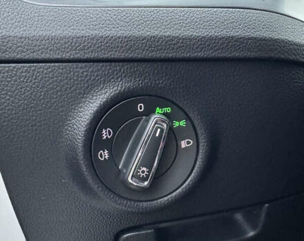 Белый Шкода Суперб, объемом двигателя 1.97 л и пробегом 278 тыс. км за 17000 $, фото 10 на Automoto.ua