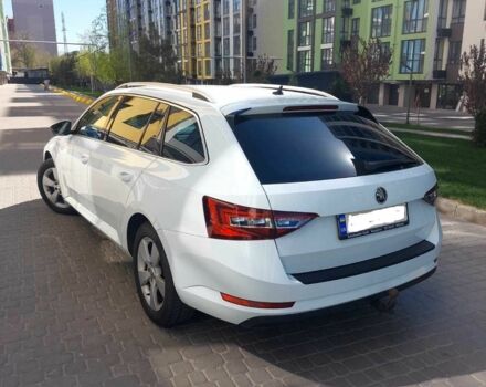Белый Шкода Суперб, объемом двигателя 1.6 л и пробегом 235 тыс. км за 16000 $, фото 3 на Automoto.ua