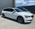 Белый Шкода Суперб, объемом двигателя 1.8 л и пробегом 160 тыс. км за 19900 $, фото 1 на Automoto.ua