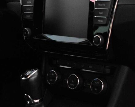 Білий Шкода Суперб, об'ємом двигуна 1.6 л та пробігом 243 тис. км за 13850 $, фото 13 на Automoto.ua