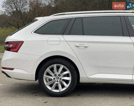 Белый Шкода Суперб, объемом двигателя 2 л и пробегом 254 тыс. км за 15800 $, фото 13 на Automoto.ua