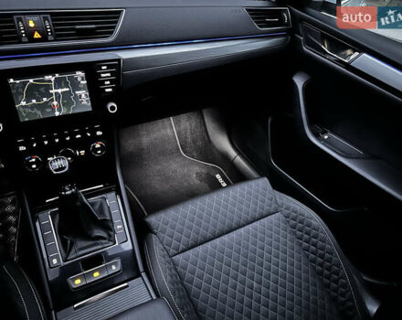 Белый Шкода Суперб, объемом двигателя 2 л и пробегом 250 тыс. км за 13900 $, фото 56 на Automoto.ua