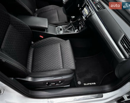 Белый Шкода Суперб, объемом двигателя 2 л и пробегом 250 тыс. км за 13900 $, фото 33 на Automoto.ua