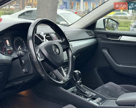 Белый Шкода Суперб, объемом двигателя 2 л и пробегом 269 тыс. км за 15999 $, фото 16 на Automoto.ua