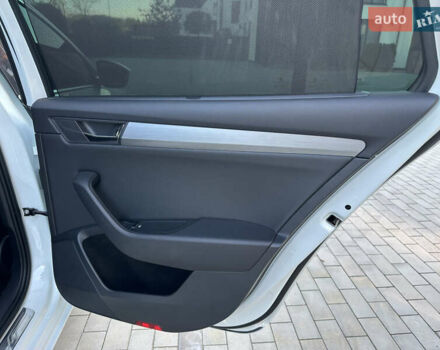 Белый Шкода Суперб, объемом двигателя 1.97 л и пробегом 225 тыс. км за 17800 $, фото 32 на Automoto.ua