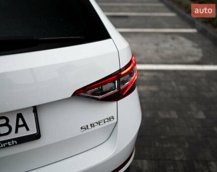 Білий Шкода Суперб, об'ємом двигуна 1.97 л та пробігом 327 тис. км за 17000 $, фото 11 на Automoto.ua