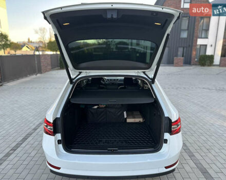 Белый Шкода Суперб, объемом двигателя 1.97 л и пробегом 225 тыс. км за 17800 $, фото 46 на Automoto.ua