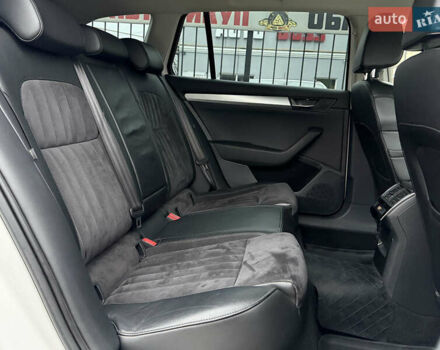 Белый Шкода Суперб, объемом двигателя 2 л и пробегом 269 тыс. км за 15999 $, фото 10 на Automoto.ua