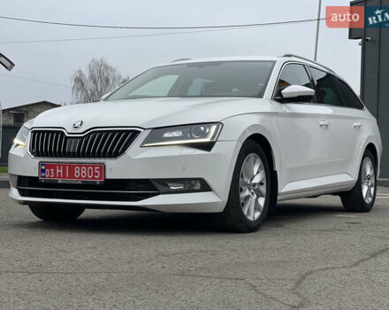 Белый Шкода Суперб, объемом двигателя 2 л и пробегом 254 тыс. км за 15800 $, фото 8 на Automoto.ua