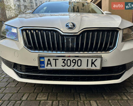 Белый Шкода Суперб, объемом двигателя 1.97 л и пробегом 163 тыс. км за 19500 $, фото 66 на Automoto.ua