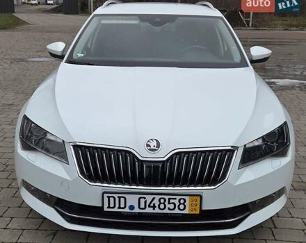 Білий Шкода Суперб, об'ємом двигуна 2 л та пробігом 288 тис. км за 15999 $, фото 48 на Automoto.ua