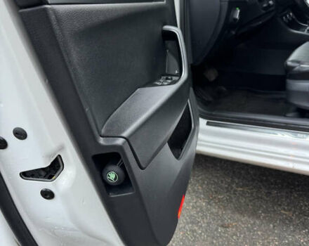 Белый Шкода Суперб, объемом двигателя 1.97 л и пробегом 278 тыс. км за 17000 $, фото 23 на Automoto.ua