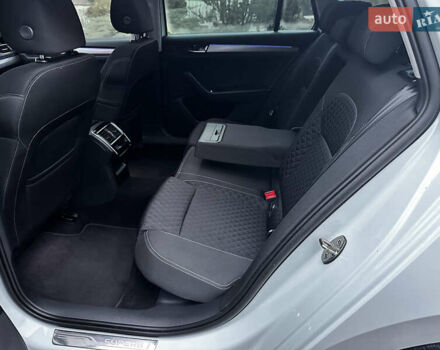 Белый Шкода Суперб, объемом двигателя 2 л и пробегом 250 тыс. км за 13900 $, фото 23 на Automoto.ua