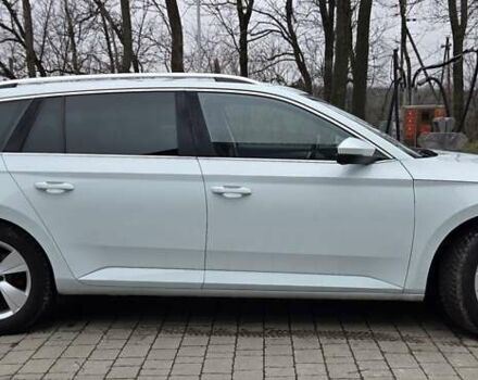 Білий Шкода Суперб, об'ємом двигуна 2 л та пробігом 288 тис. км за 15999 $, фото 9 на Automoto.ua