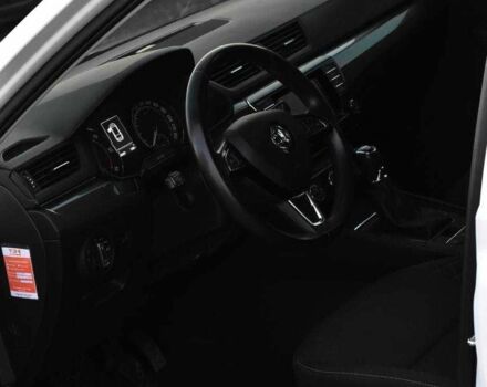 Білий Шкода Суперб, об'ємом двигуна 1.6 л та пробігом 243 тис. км за 13850 $, фото 7 на Automoto.ua