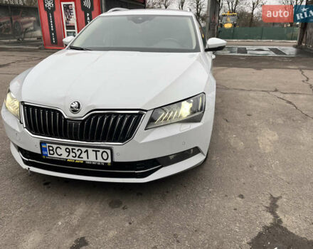 Белый Шкода Суперб, объемом двигателя 1.97 л и пробегом 323 тыс. км за 14500 $, фото 5 на Automoto.ua
