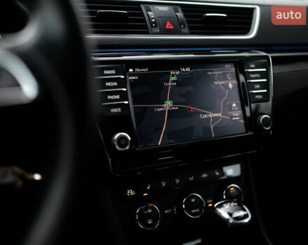 Білий Шкода Суперб, об'ємом двигуна 1.97 л та пробігом 327 тис. км за 17000 $, фото 39 на Automoto.ua