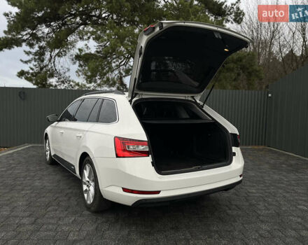 Белый Шкода Суперб, объемом двигателя 1.97 л и пробегом 265 тыс. км за 14999 $, фото 10 на Automoto.ua