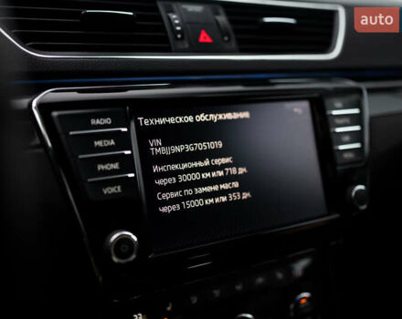 Білий Шкода Суперб, об'ємом двигуна 1.97 л та пробігом 327 тис. км за 17000 $, фото 44 на Automoto.ua