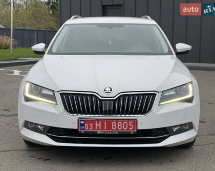 Белый Шкода Суперб, объемом двигателя 2 л и пробегом 254 тыс. км за 15800 $, фото 7 на Automoto.ua