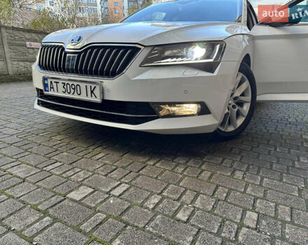 Белый Шкода Суперб, объемом двигателя 1.97 л и пробегом 163 тыс. км за 19500 $, фото 44 на Automoto.ua