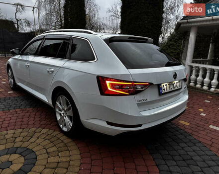 Белый Шкода Суперб, объемом двигателя 2 л и пробегом 250 тыс. км за 13900 $, фото 44 на Automoto.ua