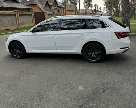 Белый Шкода Суперб, объемом двигателя 1.97 л и пробегом 278 тыс. км за 17000 $, фото 33 на Automoto.ua