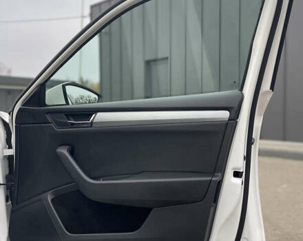 Белый Шкода Суперб, объемом двигателя 2 л и пробегом 254 тыс. км за 15800 $, фото 60 на Automoto.ua