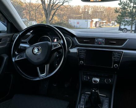 Белый Шкода Суперб, объемом двигателя 0 л и пробегом 292 тыс. км за 13650 $, фото 2 на Automoto.ua