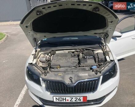 Шкода Суперб 2016 в Каменце-Подольском на Automoto.ua Белый Шкода Суперб, объемом двигателя 2 л и пробегом 180 тыс. км за 17500 $, фото 17 на Automoto.ua