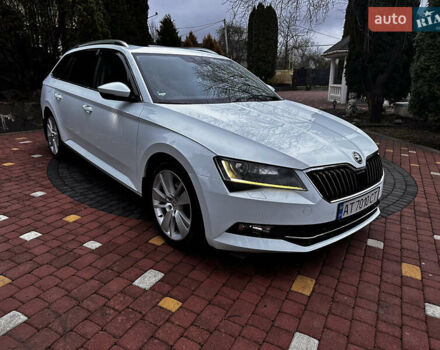 Белый Шкода Суперб, объемом двигателя 2 л и пробегом 250 тыс. км за 13900 $, фото 12 на Automoto.ua