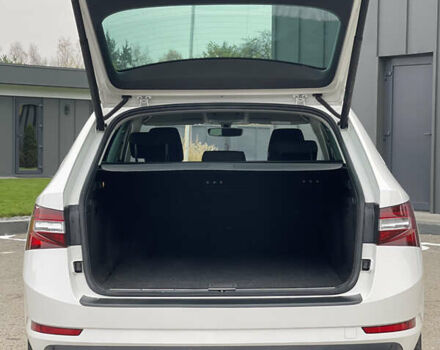 Белый Шкода Суперб, объемом двигателя 2 л и пробегом 254 тыс. км за 15800 $, фото 36 на Automoto.ua