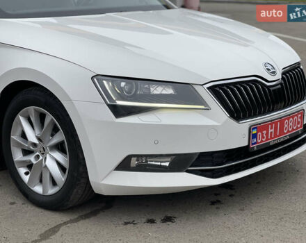 Белый Шкода Суперб, объемом двигателя 2 л и пробегом 254 тыс. км за 15800 $, фото 5 на Automoto.ua