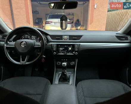 Білий Шкода Суперб, об'ємом двигуна 1.6 л та пробігом 284 тис. км за 11400 $, фото 7 на Automoto.ua