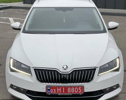 Белый Шкода Суперб, объемом двигателя 2 л и пробегом 254 тыс. км за 15800 $, фото 3 на Automoto.ua