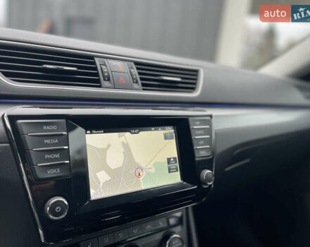 Белый Шкода Суперб, объемом двигателя 2 л и пробегом 254 тыс. км за 15800 $, фото 54 на Automoto.ua